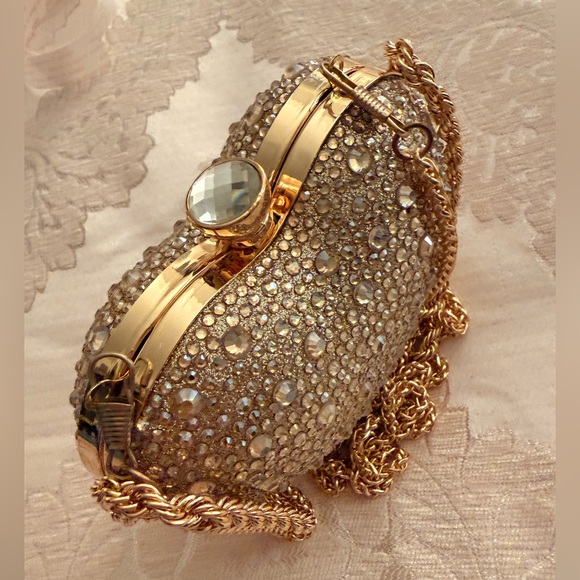 Gold Crystal Embellished Heart Clutch - Picture 3 of 9